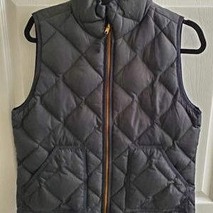 Black J Crew Factory Puffer Vest - Size Medium